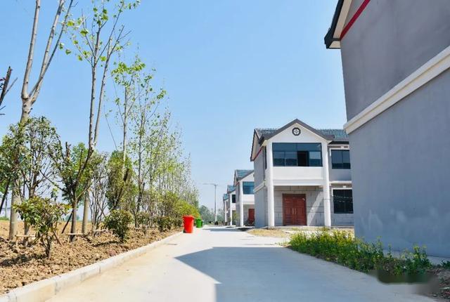 听说了吗?咱肥东这个地方的村民搬家啦~新房太气派了!