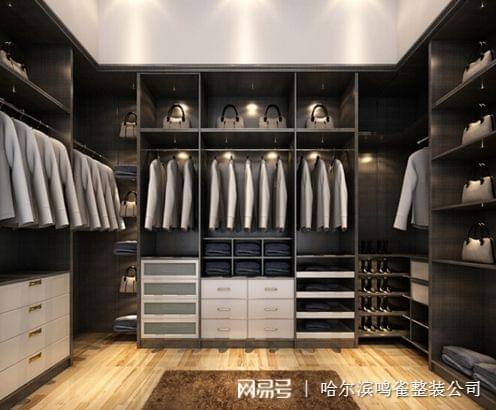 这样整体的防潮和防尘效果要优于步入式衣柜设计