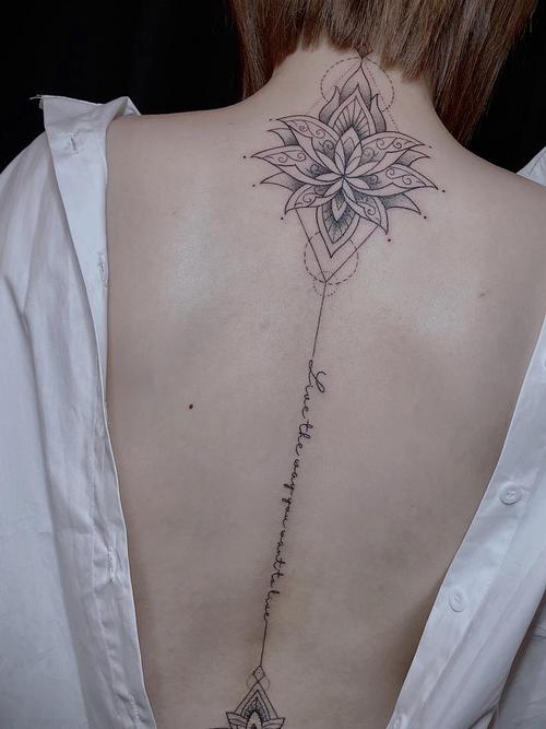 后脊椎点刺梵花_纹身图案手稿图片_kitty_倩倩的纹身作品集