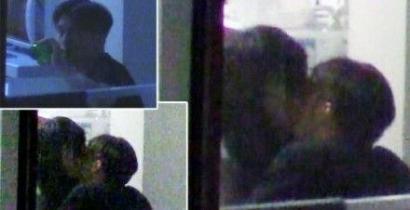 谢霆锋王菲复合有图有真相 一同收拾房子煮饭(图)