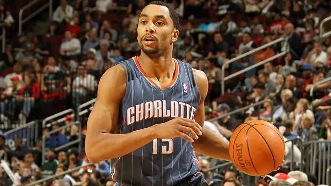 杰拉德·亨德森(gerald henderson)2009年nba选秀大会上首轮12顺位
