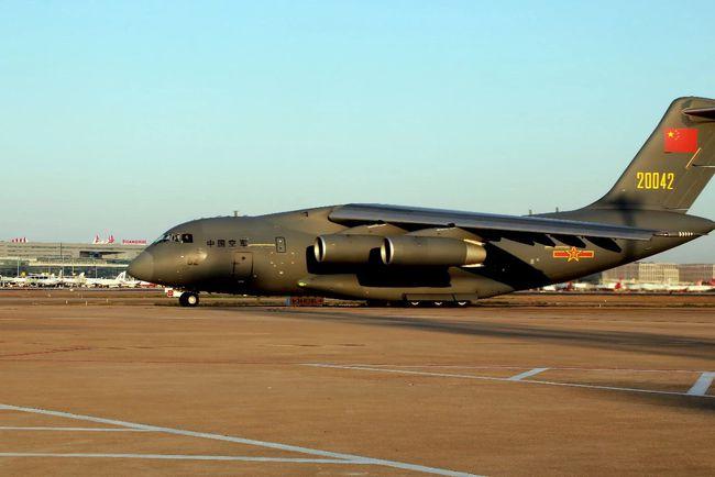 中国运20大型运输机,技术达到世界领先水平,参加军演震撼美国
