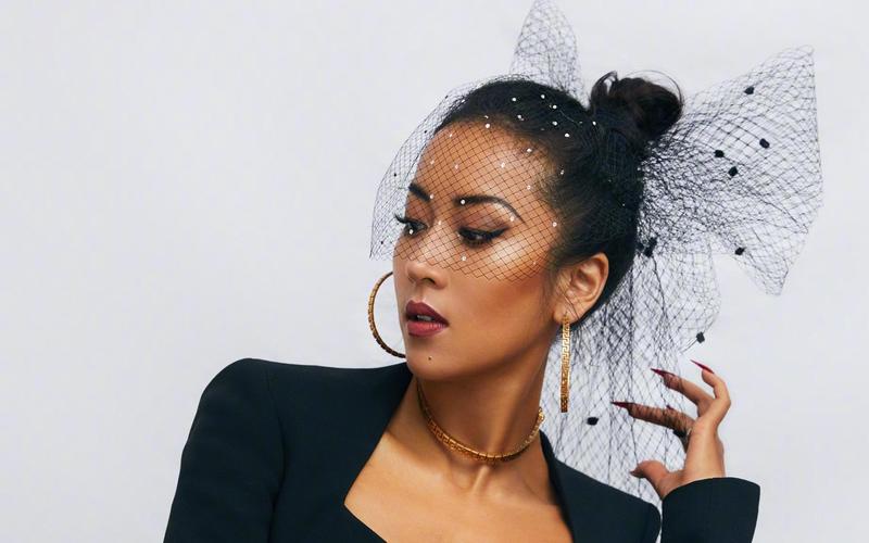 电脑壁纸 明星 大陆明星 吉克隽逸时尚性感封面大片妩媚写真1920_1200