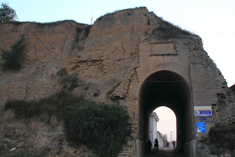 崞阳镇古城门.