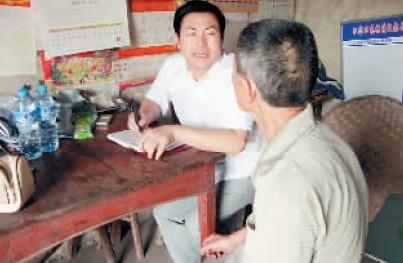 社区党委书记当免费猎头 为乡亲找工作