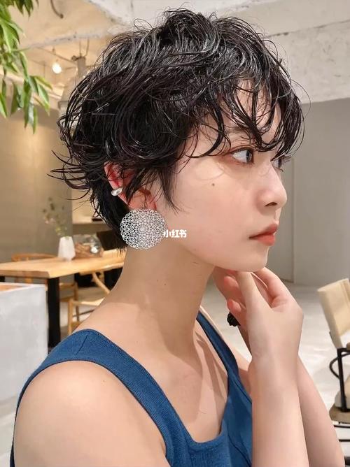 日系短发 韩系发型 短发烫发|||狼尾短发 狼尾卷发 鲻鱼头发型 烫发