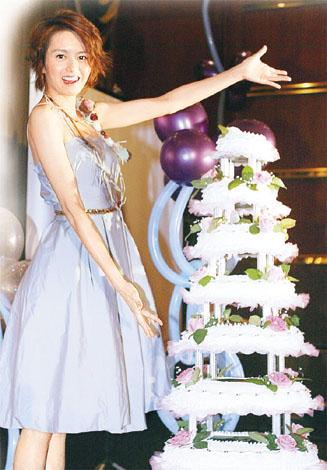 梁咏琪宣传唱片胃痛收场不送郑伊健新唱片图