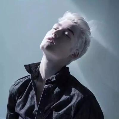 高冷帅气男动漫头像