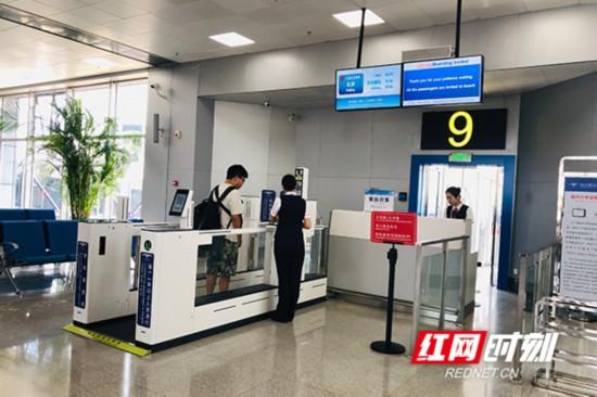 长沙机场t1航站楼10台"黑科技"上线刷脸即可登机