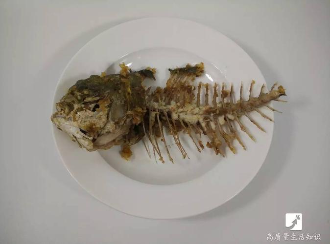 吃鱼怕刺卡喉?教你一招轻松去整条鱼骨,再也不怕吃鱼了!