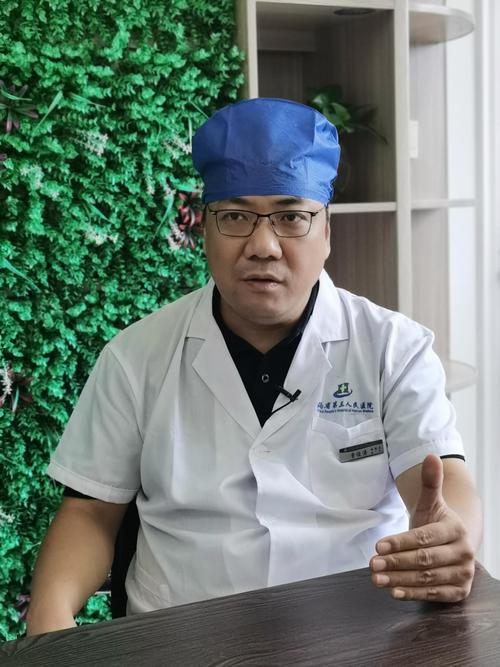 检查报告领取后可找门诊医生察看是否需要药物治疗.