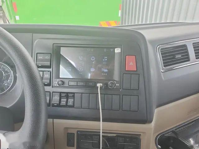 重汽豪沃新推出的tx7牵引车,配置怎么样?实拍国六lng车型带您好好看看