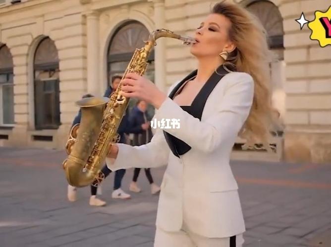 有没有人知道这个女萨克斯手是谁_萨克斯_音乐_娱乐_音乐_演奏/翻弹