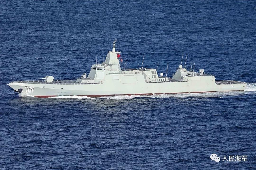 最受关注的莫过于首次参加国际军事联合演习的"南昌"号驱逐舰