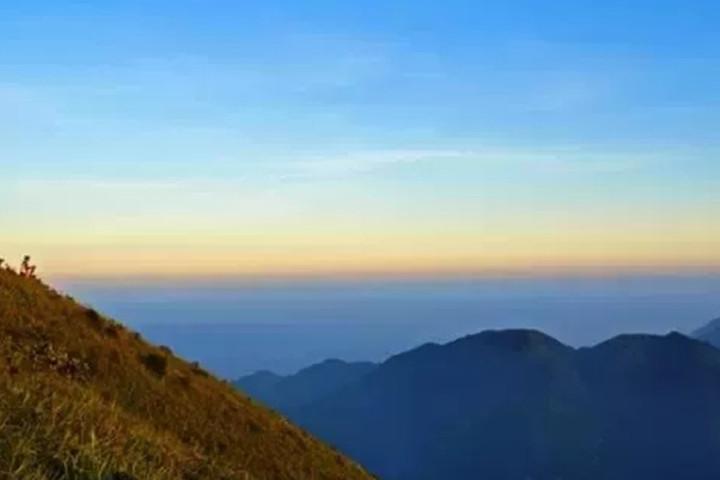 梅州铜鼓峰生态旅游度假区(点击查看,需提前半小时预订)