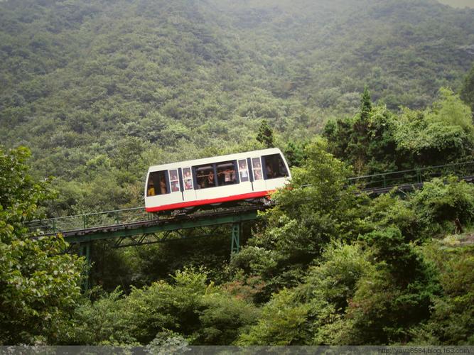 在哪,在哪里,在哪儿):九江市庐山市风景名胜区庐山环山路72号星龙索道
