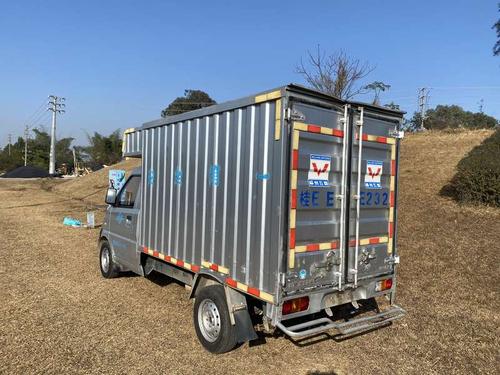 五菱单排厢式货车1.5排量