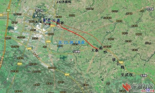 天门东湖-大板,顺直的荷沙线路.jpg