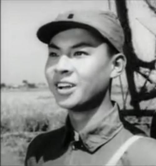 柳堡的故事他一举成名,万里挑一的男主角.演的十分动人!