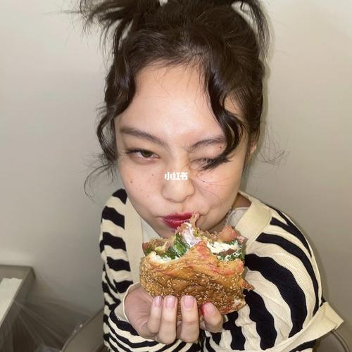 jennie金智妮ins最新照片 难得一见的雀斑妆_jennie_雀斑_instagram