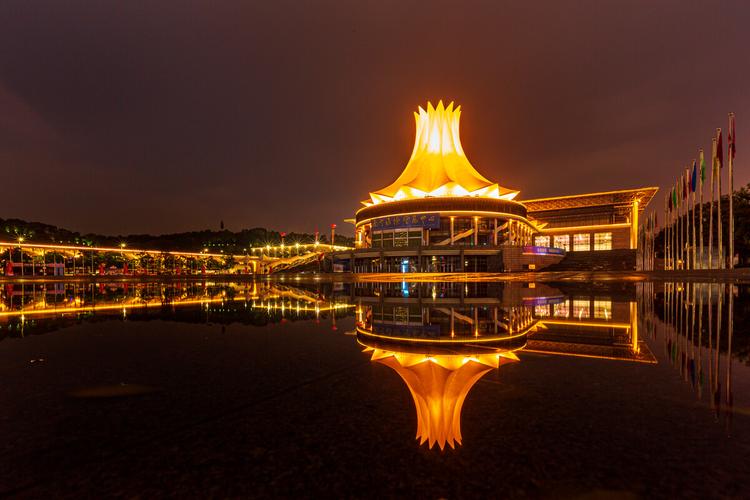 南宁会展中心夜景