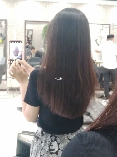 v字发尾黑长直_黑长直_时尚_发型