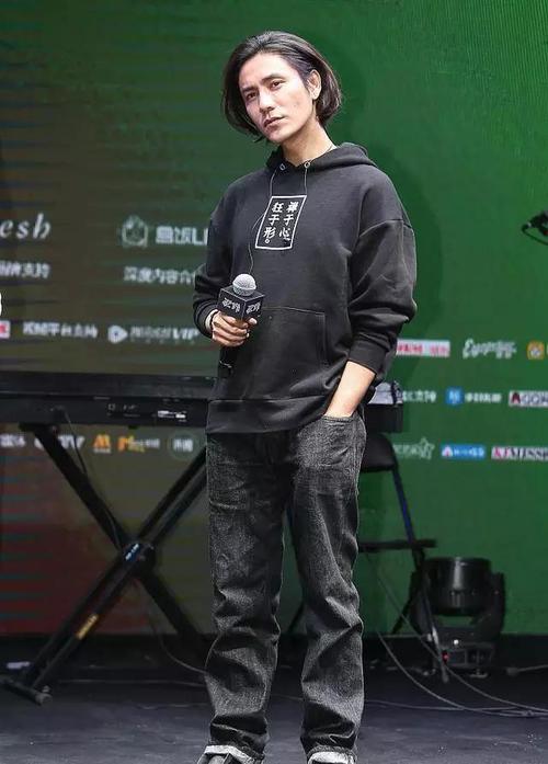 陈坤变成了"陈大妈"