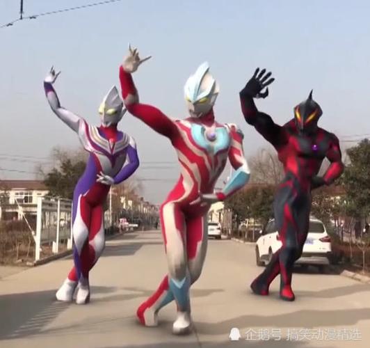 最硬核奥特曼出现,现身街道大跳广场舞,网友:怪兽还是