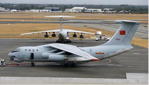 资料图:中国空军伊尔-76运输机.(图源:视觉中国)