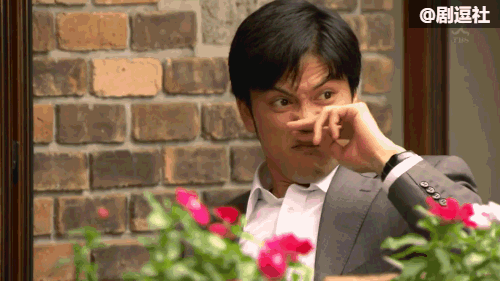 因为前女友吃醋事件严重扭曲了恋爱观的刑警自恋君