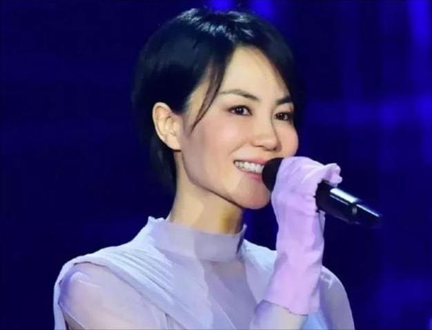 王菲