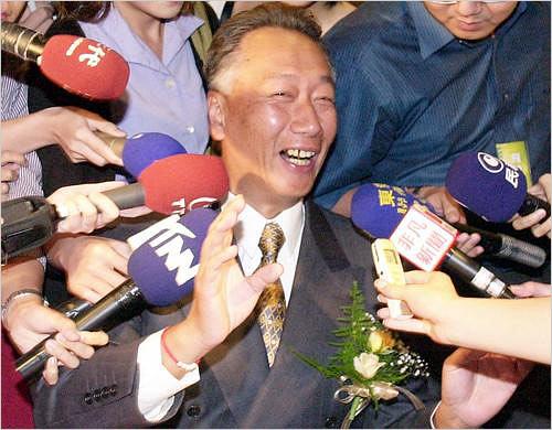 郭台铭今交棒 台鸿海集团进入"12金刚世代"(图)
