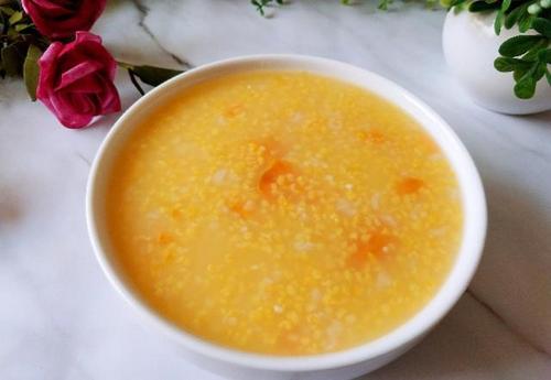 步骤五:时间到,玉米棒渣红薯粥就煮好啦!