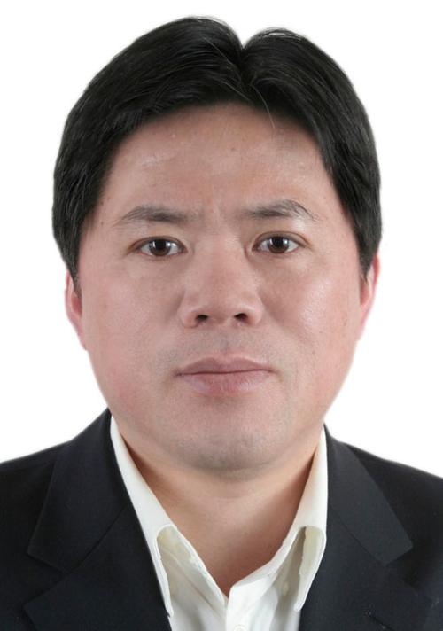 何劲松:安徽舒城人,1962年生,哲学博士.