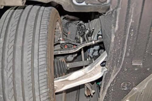 十足技术宅 十代雅阁混动顶配底盘防护解析