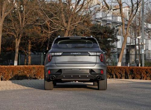 98万的两驱型pro版本,2021款领克01购车