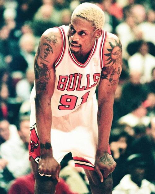 皮蓬ins晒罗德曼赛场旧照,为其庆祝59岁生日