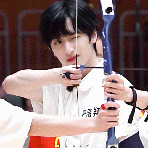 【唯香安利区】严浩翔绝美动图集中楼(长期更新)