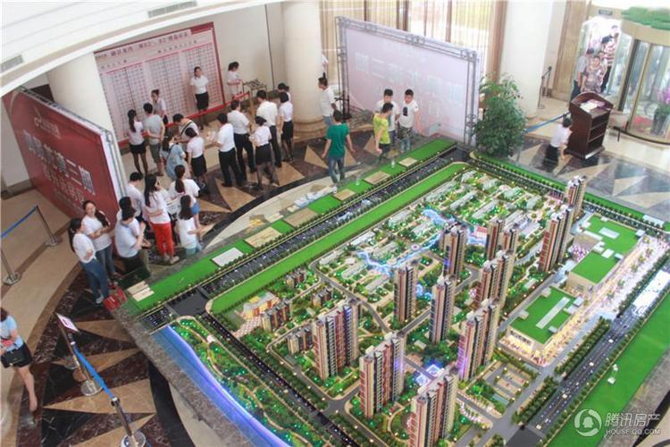 御景龙湾3期开盘现场