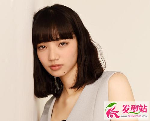 时下日本最红模特 小松菜奈刘海发型好可爱!