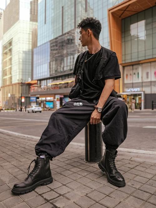 潮酷小叔|00行走的黑科技马丁靴_马丁靴_穿搭_复古