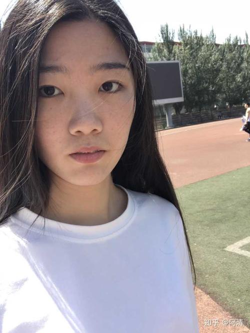 女生们素颜都是什么样的?
