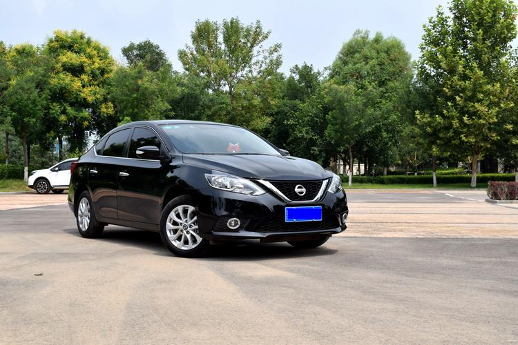 日系车的品质一如既往,居家省油,分享即将两年的轩逸