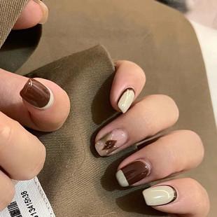 网红小红书同款穿戴美甲成品贴片秋冬限定复古菱格显白甲片假指甲