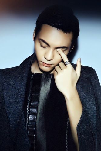 陈伟霆(william chan,1985年11月21日-),香港男歌手,演员,祖籍广东