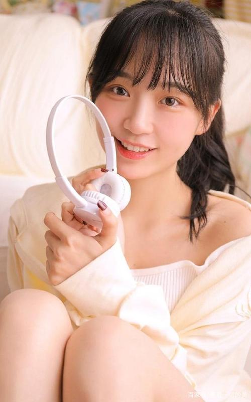 靓靓聊第158期:95后粉嫩小女生肌肤白皙细嫩清纯美女