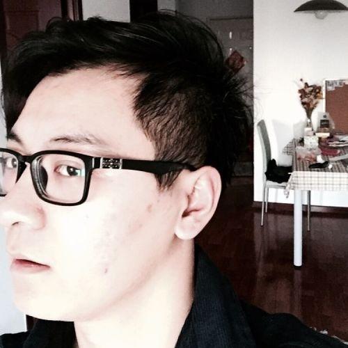 酷龄三岁零四个月 教育背景 毕业院校北京工业大学 联系方式 微信andy