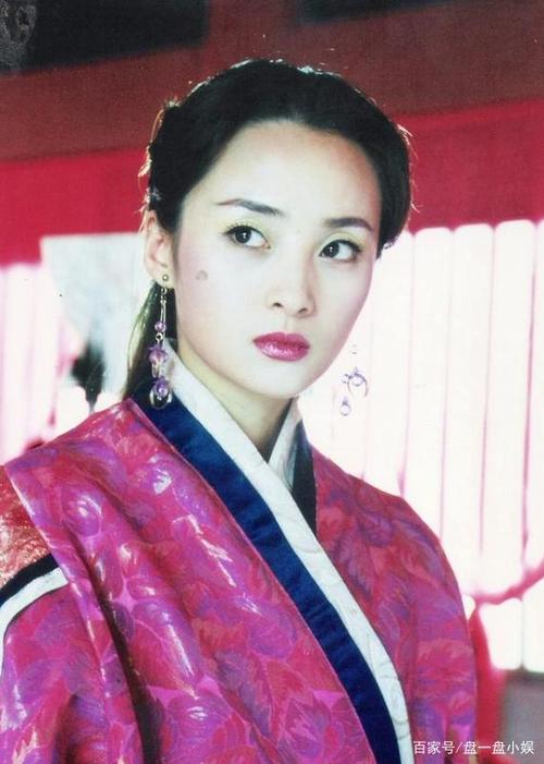 蒋勤勤,为了家庭放弃事业,成就了四旦双冰与85花