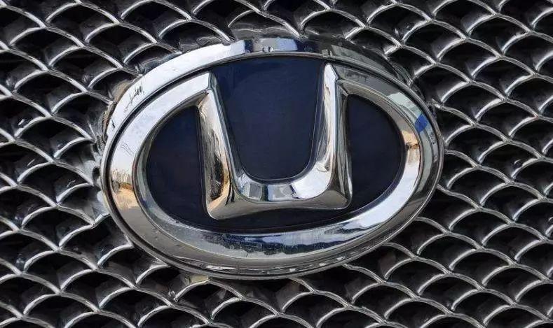 5大被车标害死的车企!第1个就没有人说不丑