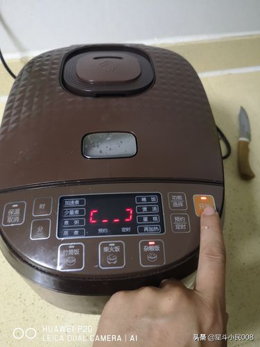 苏泊尔电饭煲e0鸣叫简单解决方法(如何维修电饭煲e0故障)